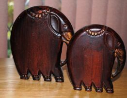 elefante de madera adorno